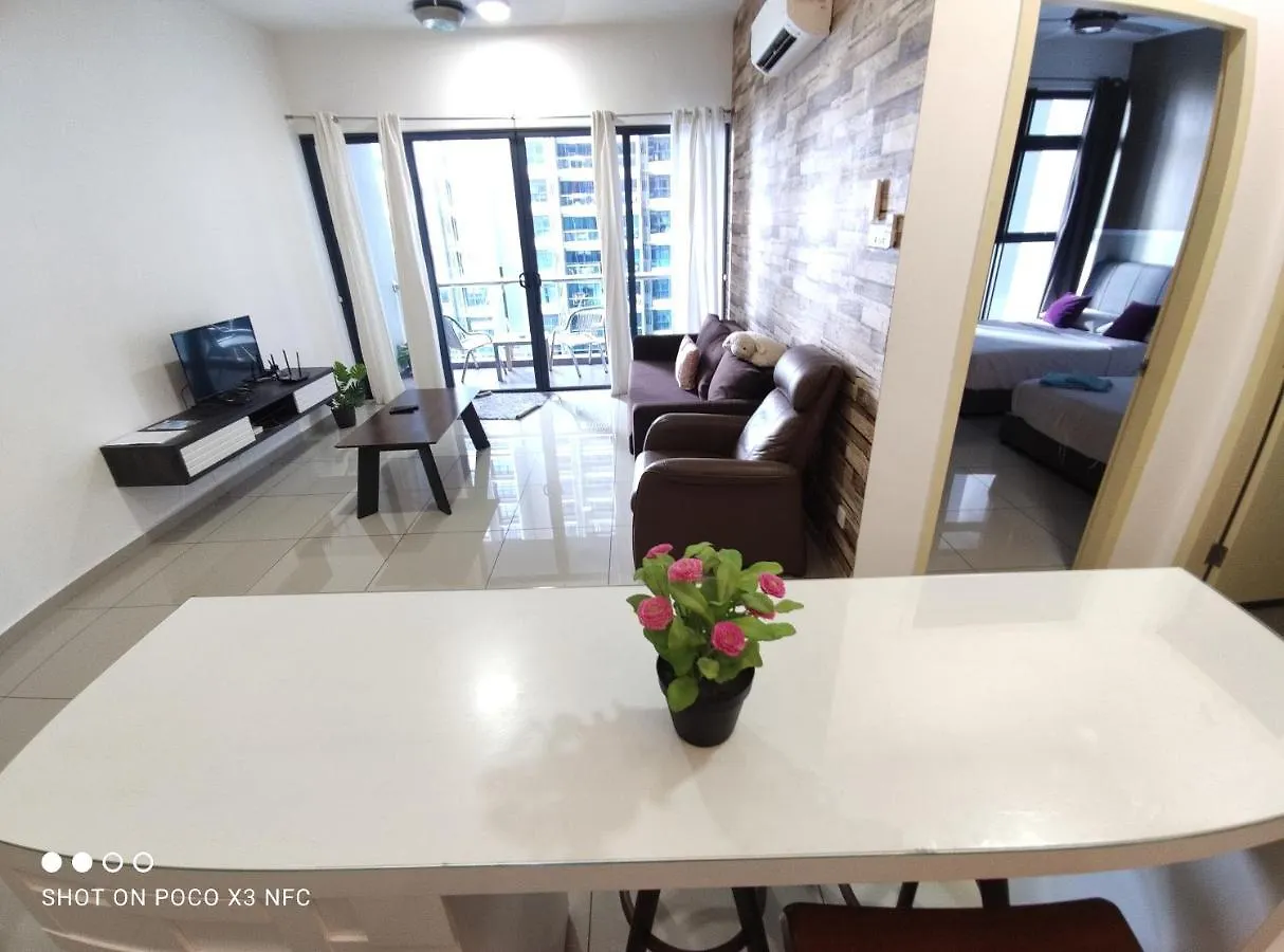 Апартаменты Atlantis Homestay Pool View 1210 Малакка