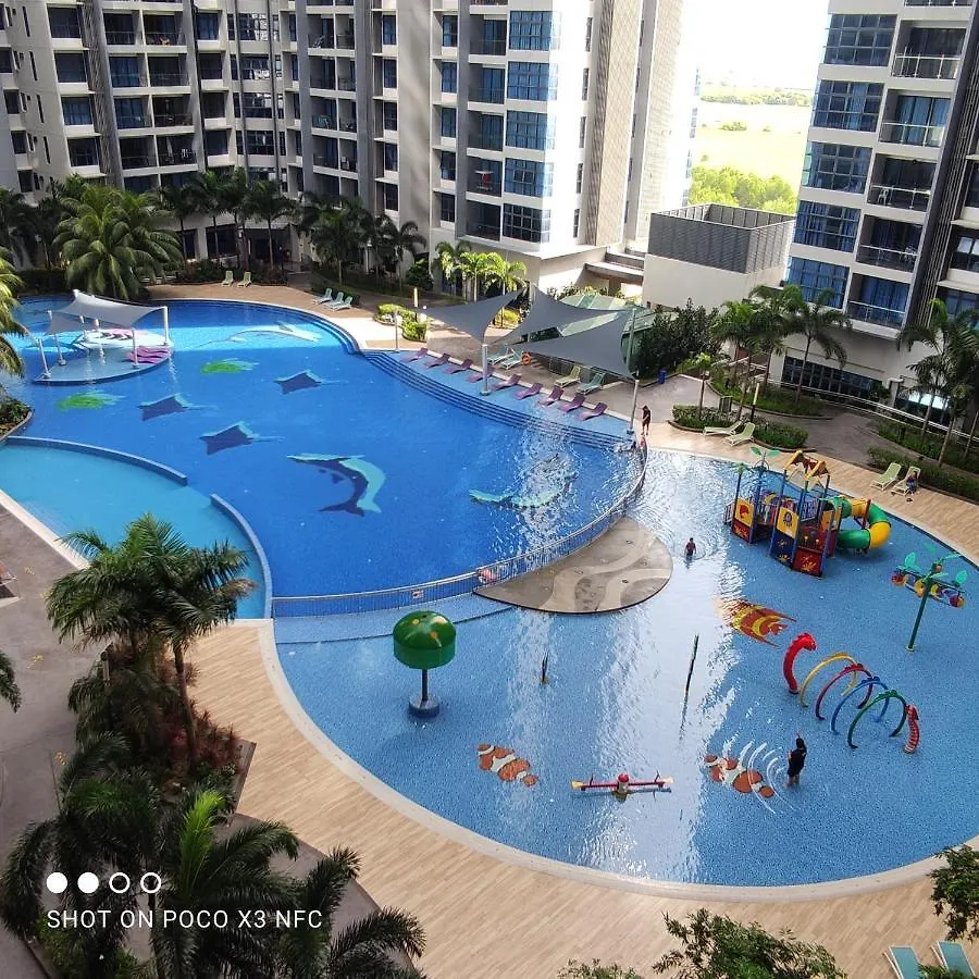 Atlantis Homestay Pool View 1210 Малакка